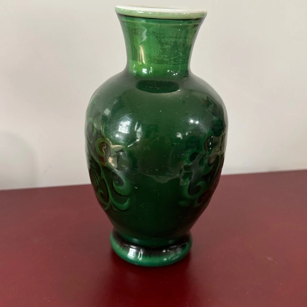 Vintage 1981 Avon Jade Green Glass Vase: Embossed Floral Scented Decor